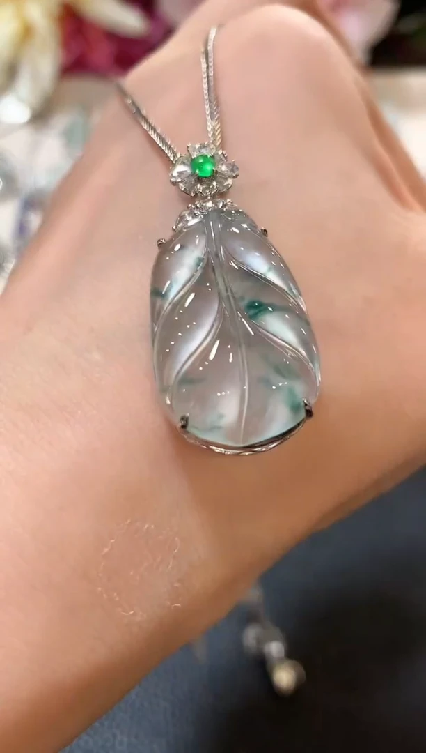 吊坠(不含链)18K金镶嵌翡翠z142