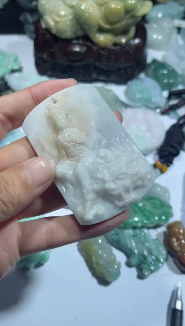 【闪购商品】翡翠颈饰未镶嵌00010521