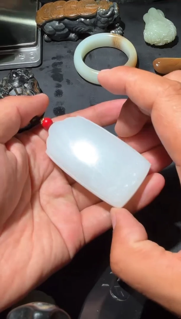 和田玉未镶嵌挂件王****n平安无事牌