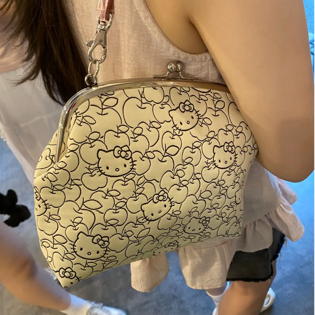 【京都限定】Hello Kitty 日本制 大号贝壳包 黑色