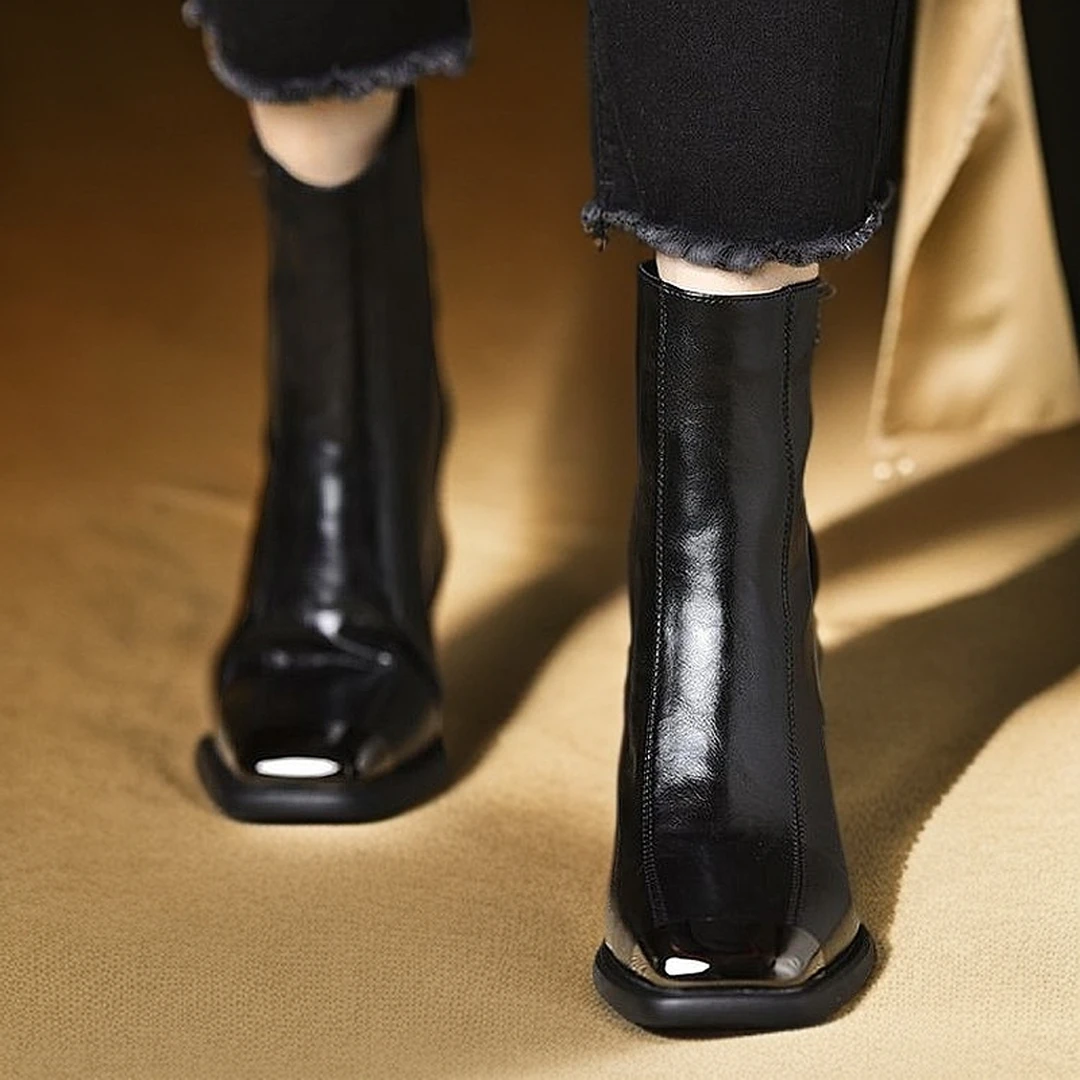 速风行真皮粗跟短靴女秋冬新款短筒高跟瘦瘦靴气质百搭方头马丁靴