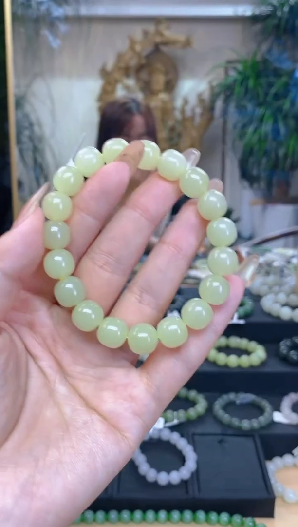 未镶嵌手串和田玉卡