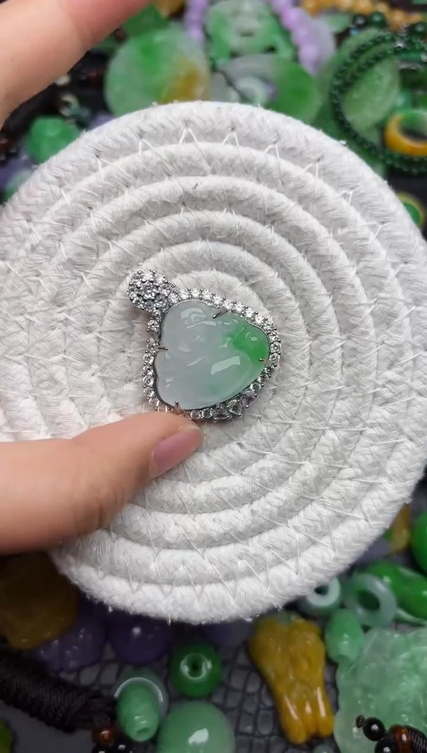 颈饰未镶嵌翡翠缅甸翡翠吊坠