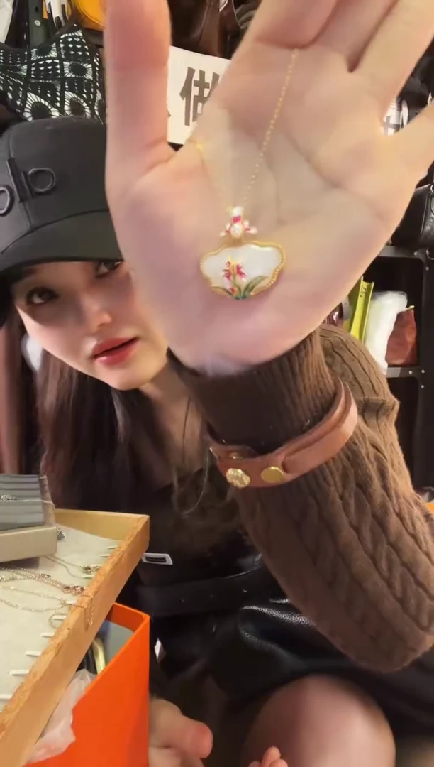 牛皮（革）高端订制时尚百搭女士 卡包  挂件