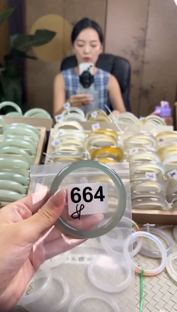 手镯玛瑙/玉髓未镶嵌664