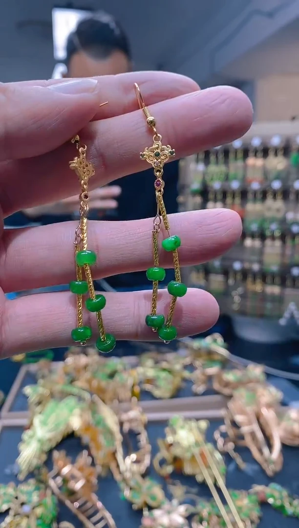 【闪购商品】翡翠耳饰合金200翡翠耳钩