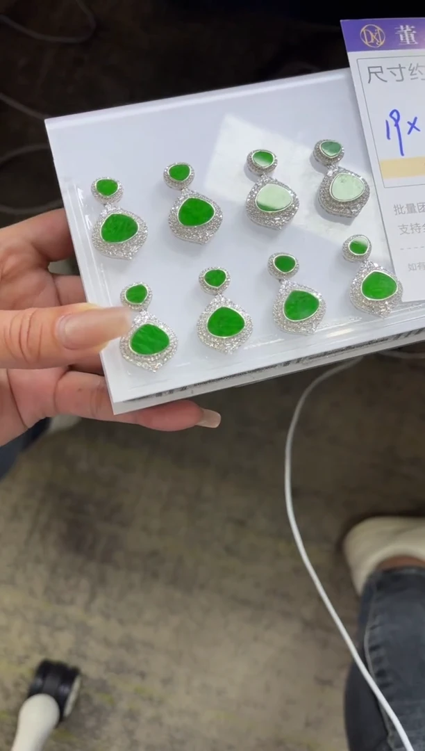 【闪购商品】翡翠颈饰银S925镶嵌A353多样性发一件/配绳子