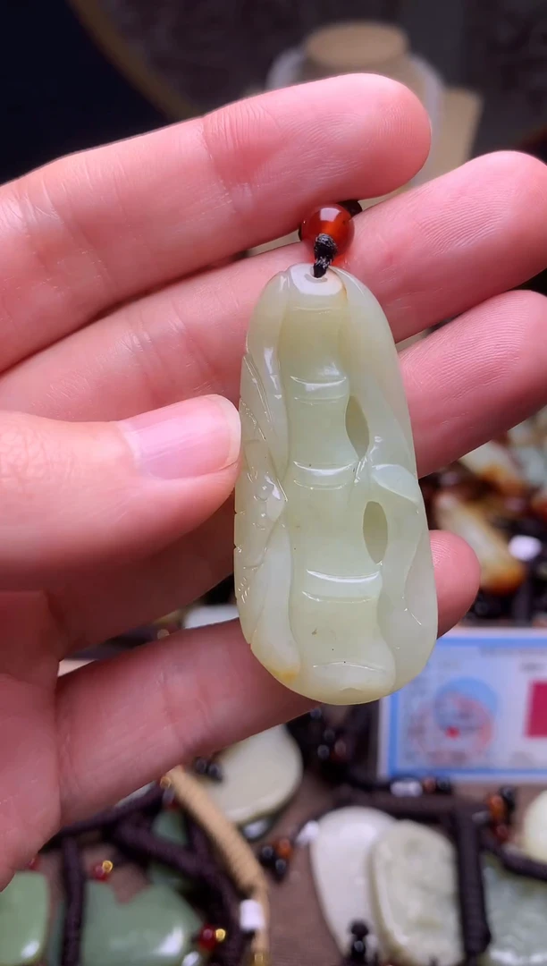 颈饰未镶嵌和田玉新疆料青海料清水和田玉吊坠
