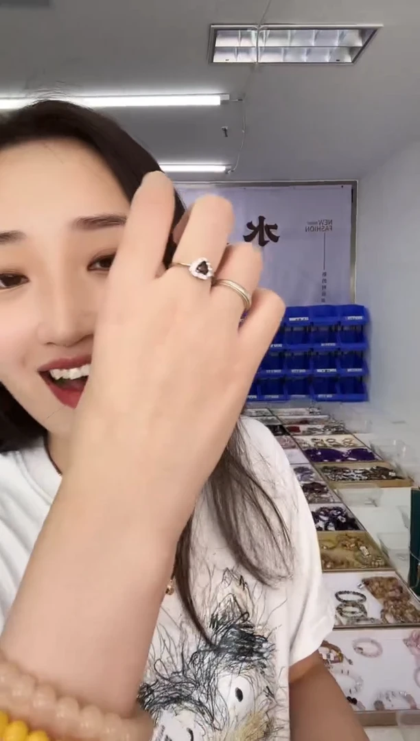 水晶戒指未镶嵌天然珠宝多样性发其一
