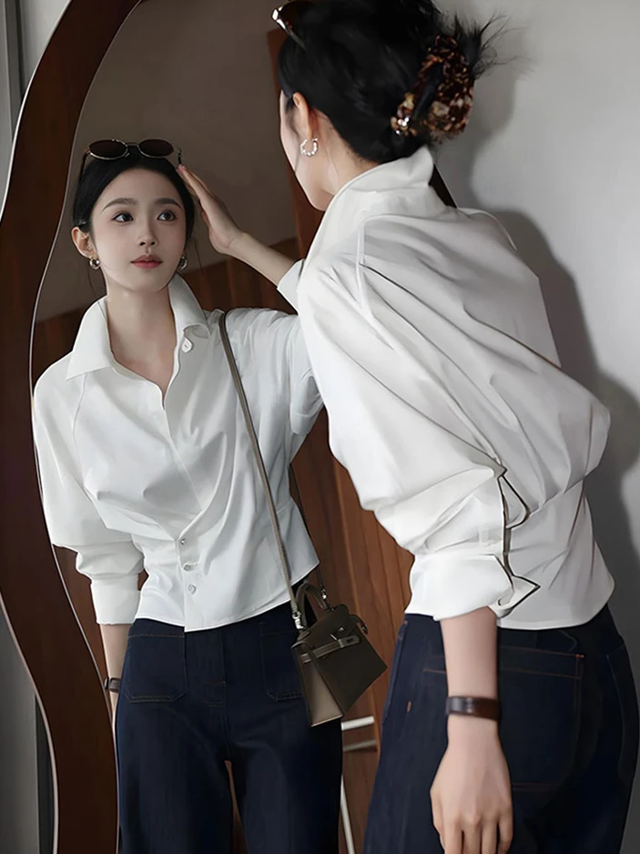 早秋法式小资上衣气质高级感时尚时髦洋气巨好看超火掐腰白色衬衫