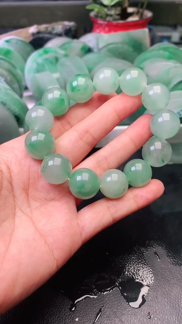 定制石英质玉（非洲翠）珠子