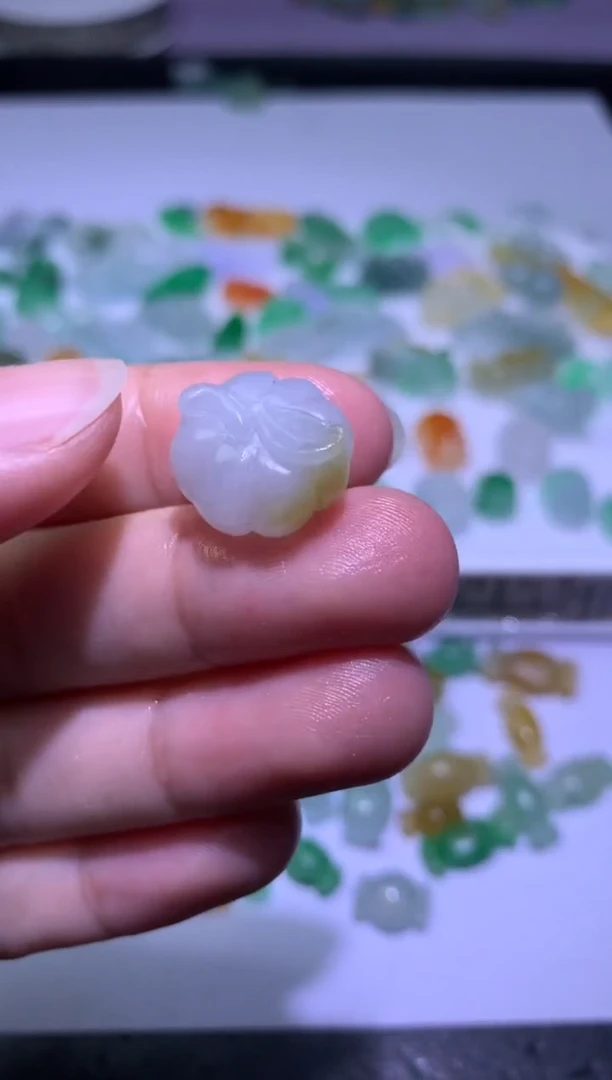 定制翡翠未镶嵌毛货