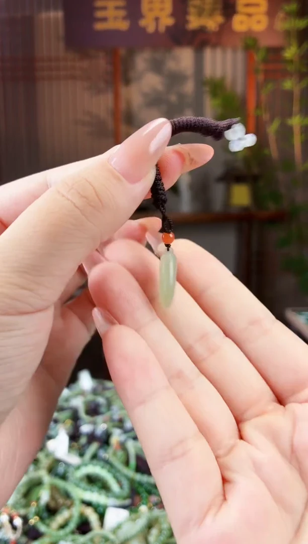 和田玉未镶嵌颈饰拍一发一