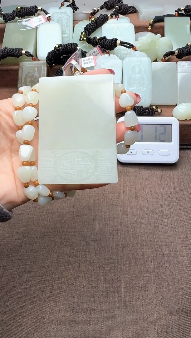 颈饰未镶嵌和田玉1