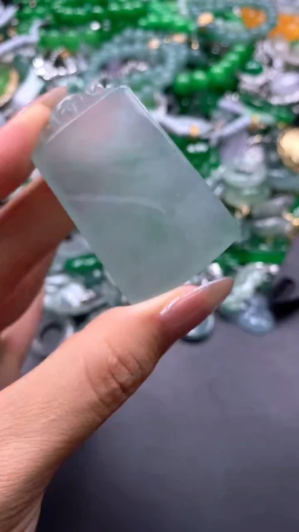 颈饰未镶嵌翡翠(配扣头多样性发其一）44