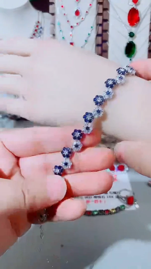 手链蓝宝石未镶嵌蓝宝石小花手链