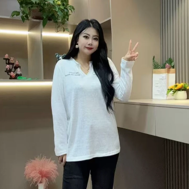 秋季上衣-甜 5070洋气时尚字母V领显瘦百搭简约胖MM大码女装新款