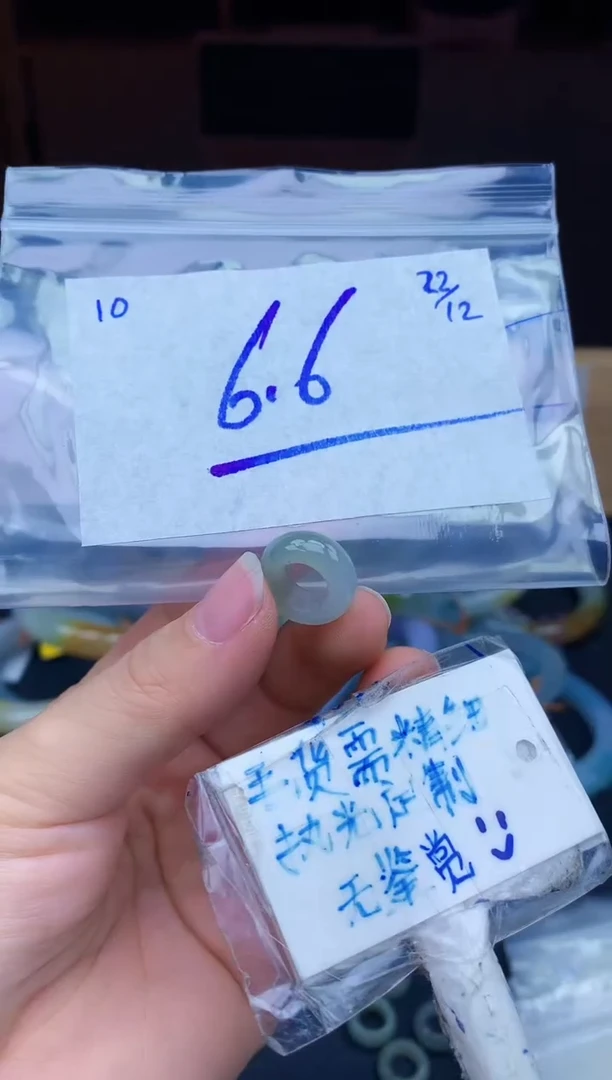 未镶嵌挂件翡翠10毛货需精细抛光挂件多样性拍一发一
