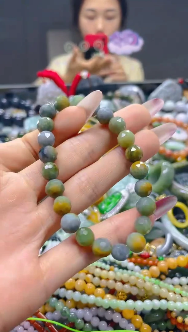 颈饰未镶嵌翡翠7MM/M/翡翠A货，一件也是批发价