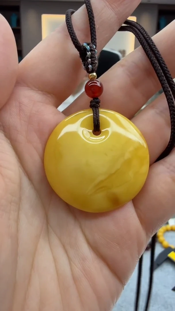 琥珀颈饰未镶嵌115秒拍号 假一罚三