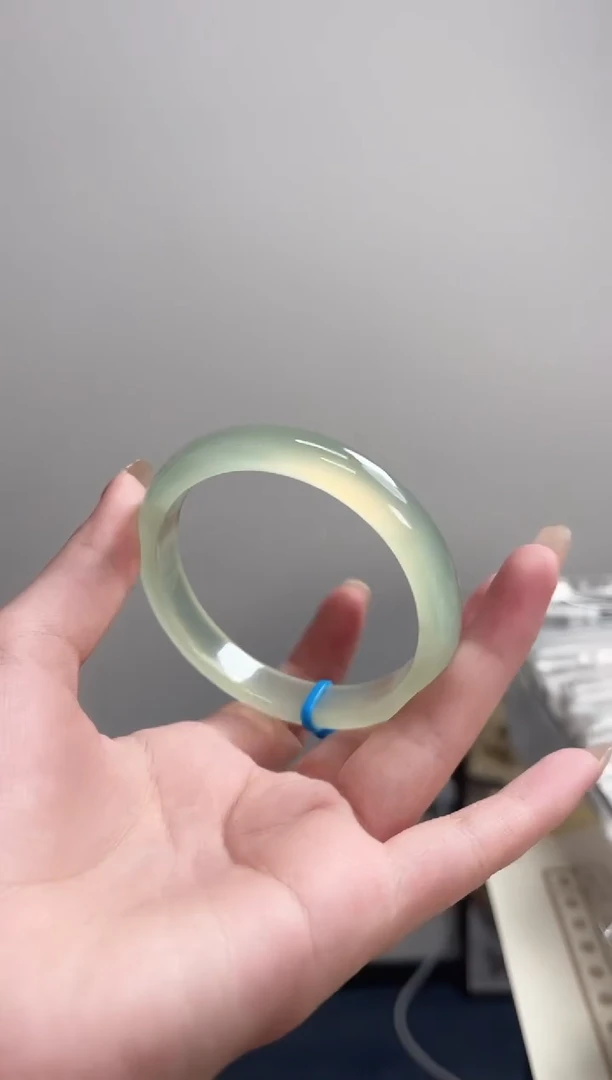 玛瑙/玉髓手镯未镶嵌60圈