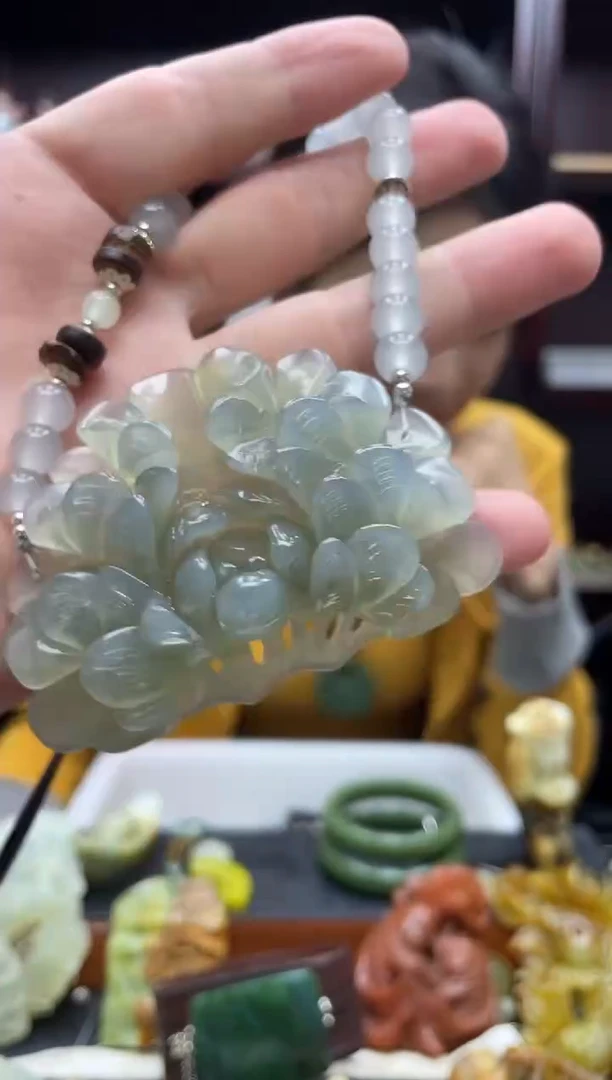 未镶嵌岫玉吊坠·