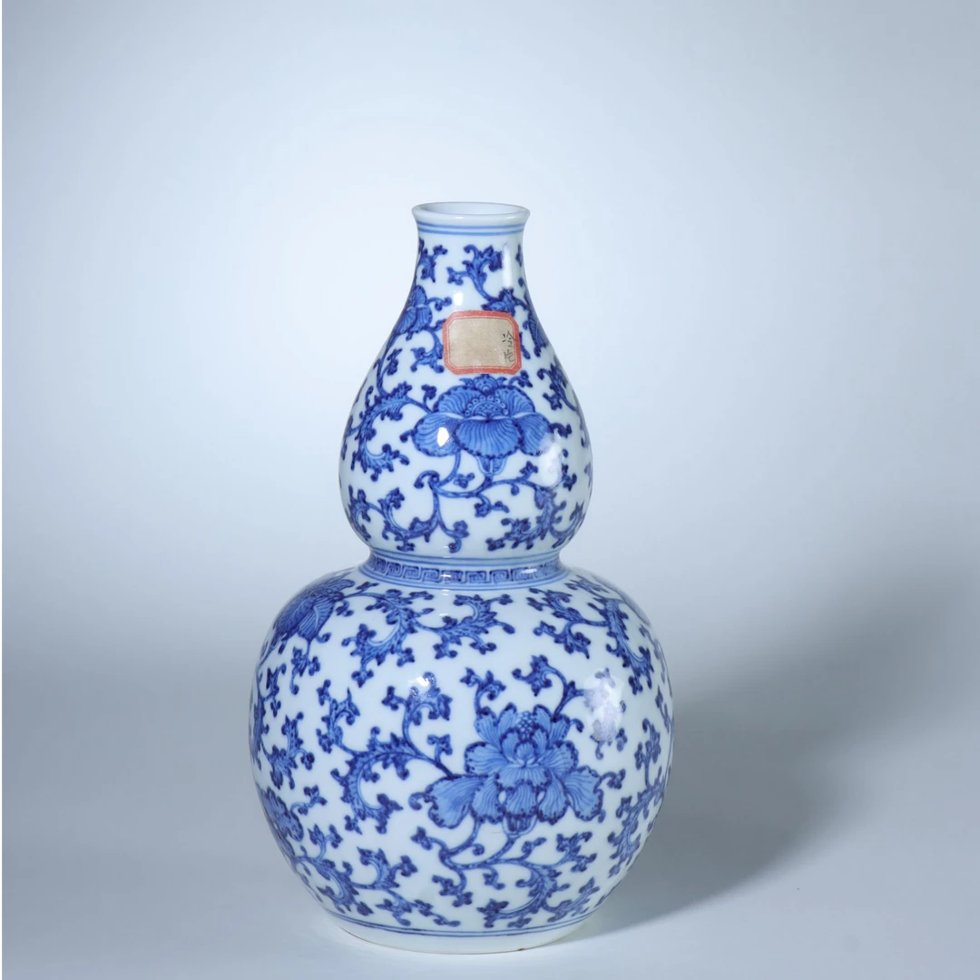 Lot.6132 8001 清乾隆 青花缠枝莲纹葫芦瓶 H:23.5cm