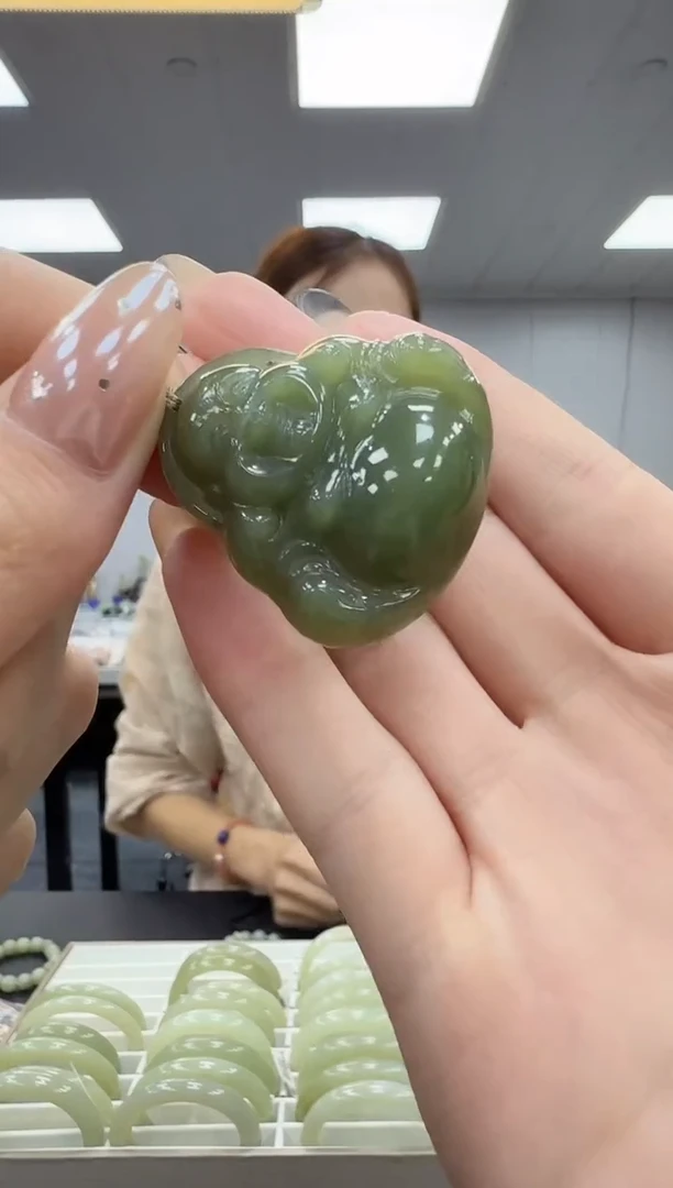 颈饰未镶嵌和田玉多样性发其一z