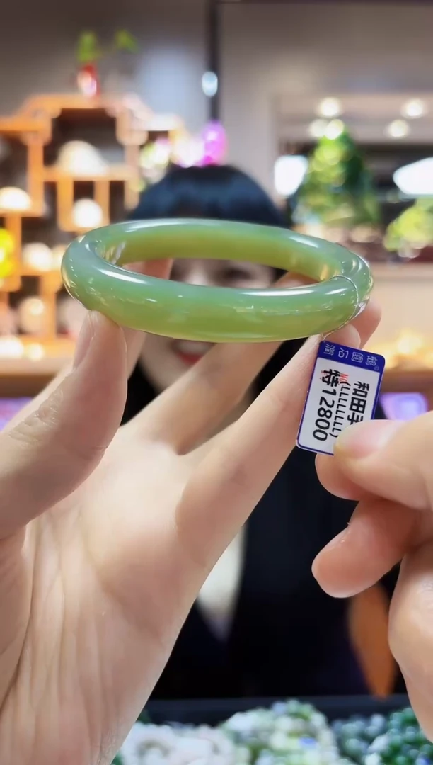 【闪购商品】和田玉手镯未镶嵌59.4