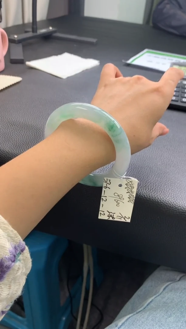 未镶嵌手镯翡翠翡翠手镯 下单联系小耳机#