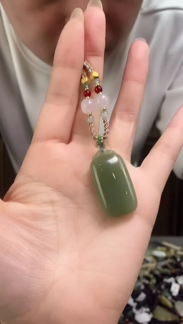 【闪购商品】和田玉颈饰未镶嵌多样性发货，拍一发一