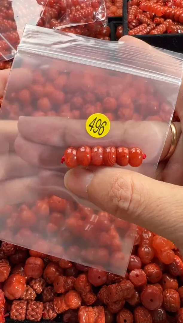 颈饰未镶嵌南红玛瑙1