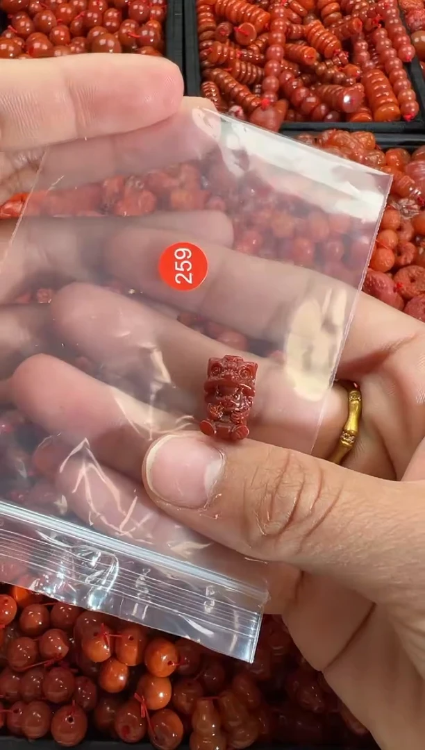 【闪购商品】南红玛瑙颈饰未镶嵌1