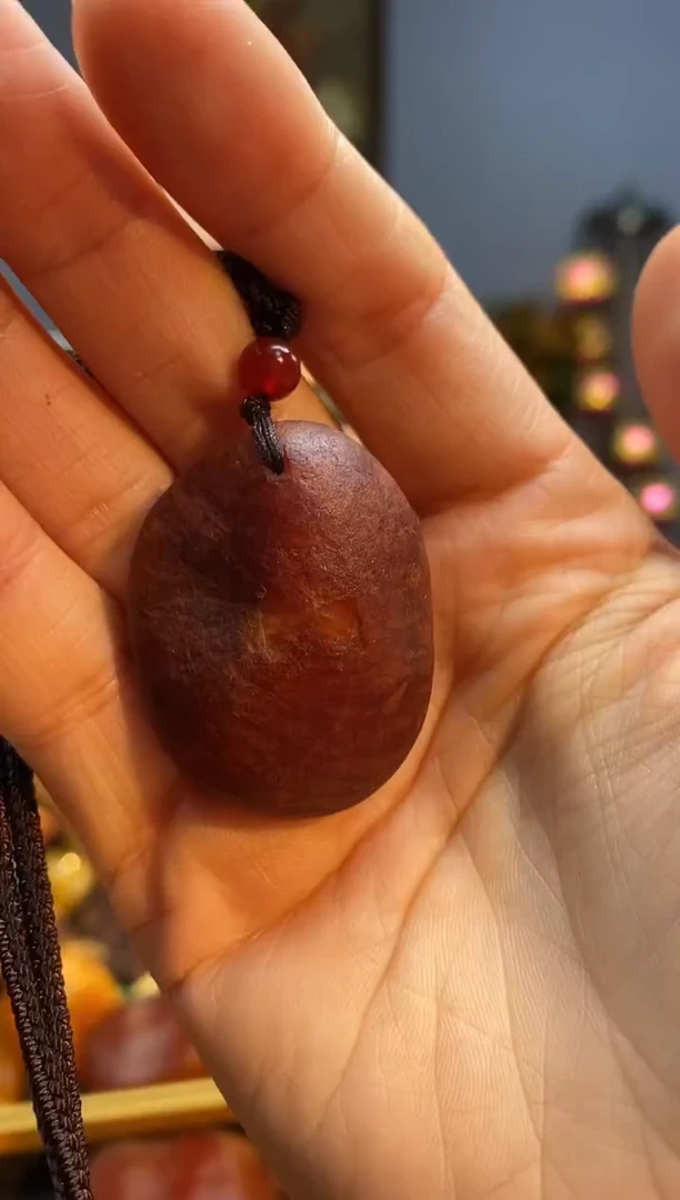 琥珀颈饰未镶嵌吊坠