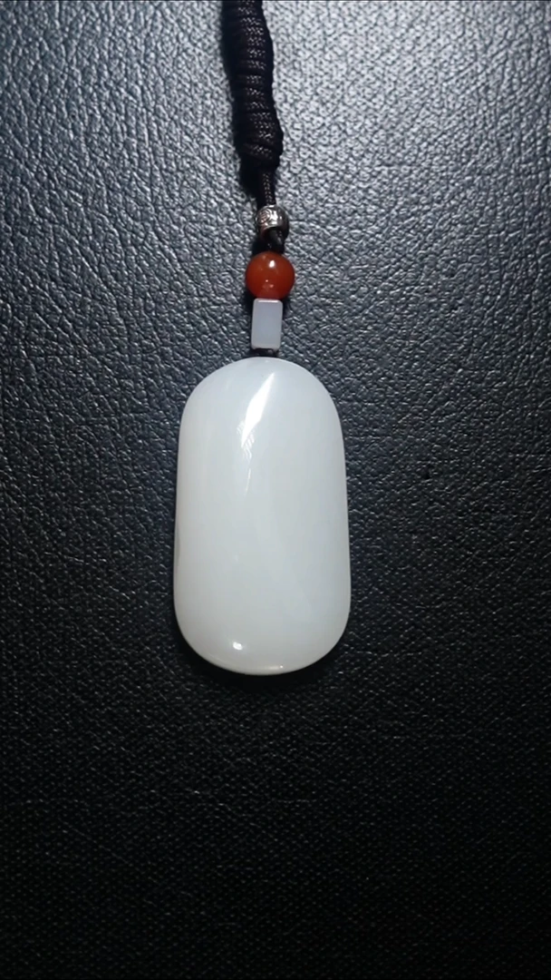 颈饰未镶嵌和田玉无事牌