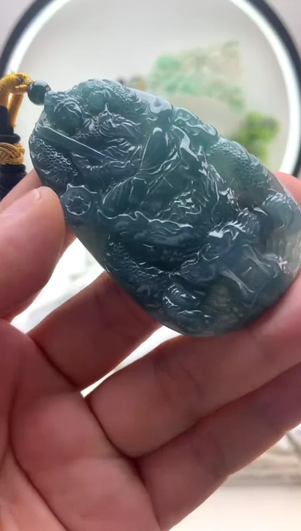颈饰未镶嵌翡翠虚空藏