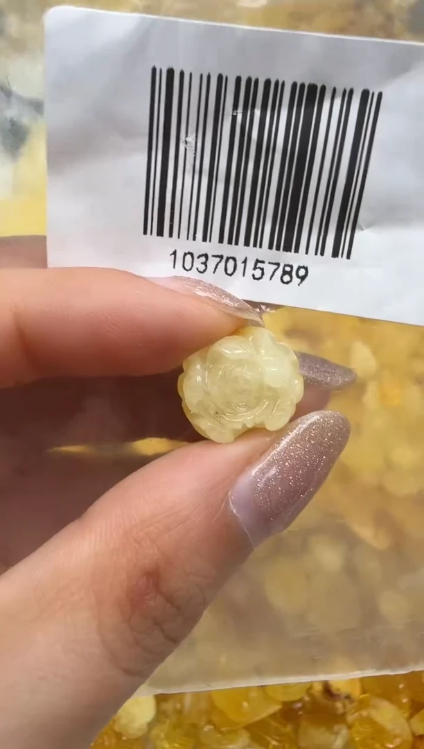 裸石琥珀未镶嵌如图微瑕