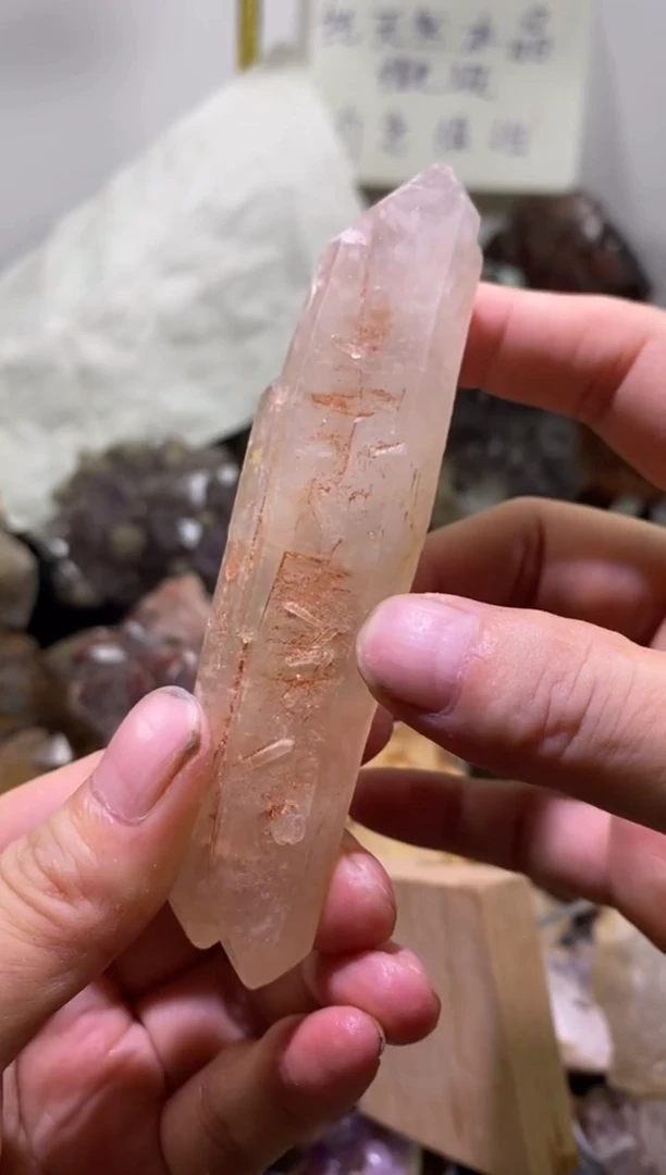 未镶嵌珠宝半成品水晶43号66g五开采面南非红皮手把件