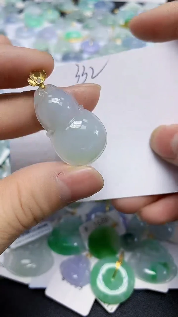 颈饰未镶嵌翡翠天然缅甸翡翠A货翡翠百元以上9元证书费自理