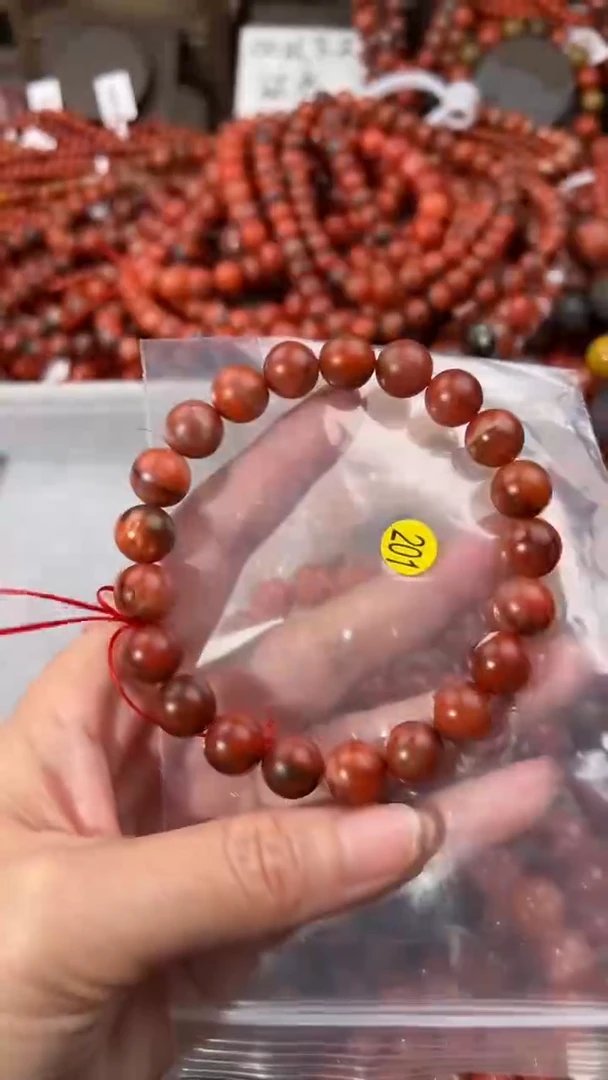 南红玛瑙手串未镶嵌10+