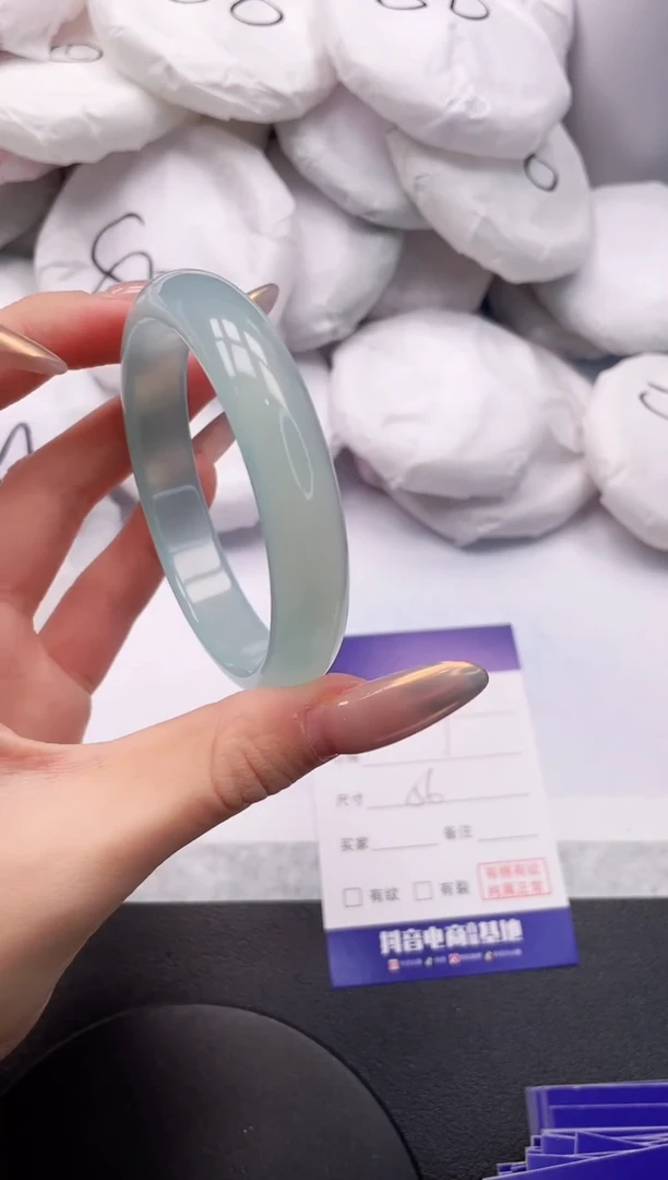 【闪购商品】石英质玉手镯未镶嵌7K349-56