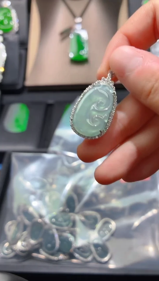 翡翠未镶嵌颈饰天然S08