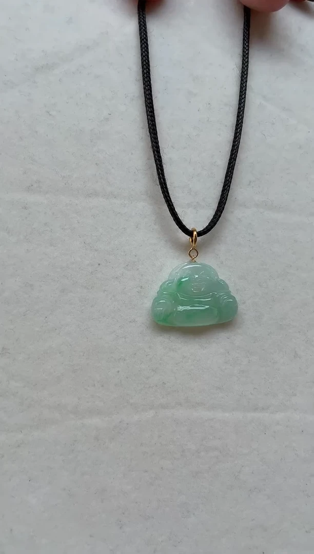 颈饰18K金镶嵌翡翠挂件