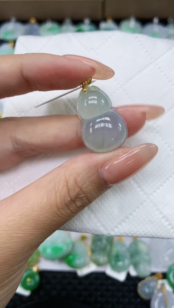 颈饰18K金镶嵌翡翠11111111111