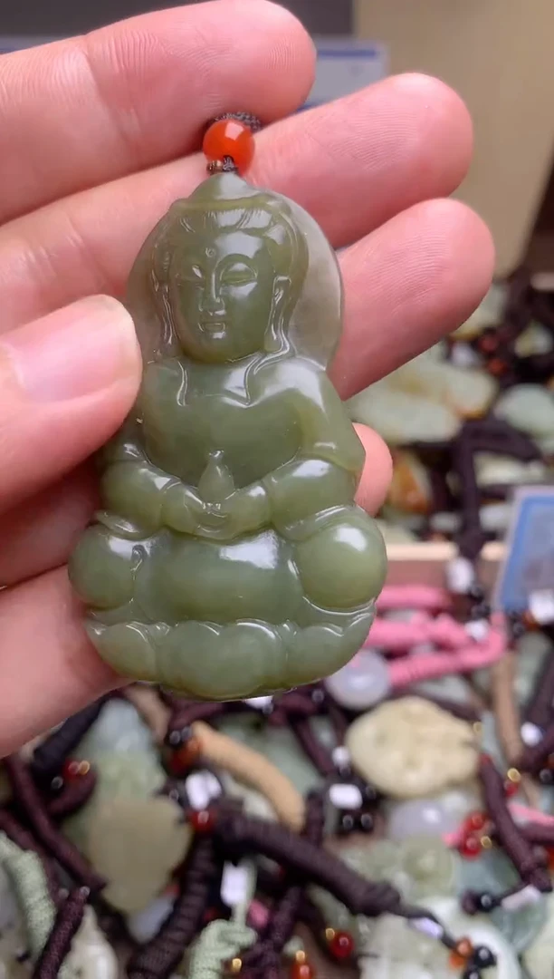 颈饰未镶嵌和田玉1