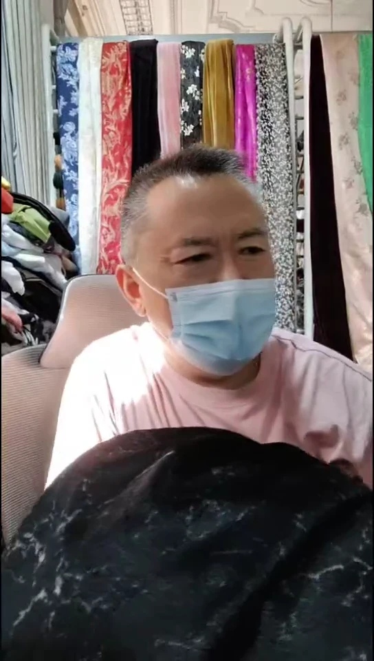 黑色冰水纹图案布料