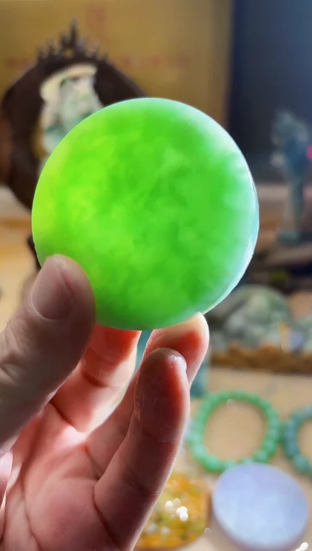 未镶嵌挂件翡翠A货张4909多样性