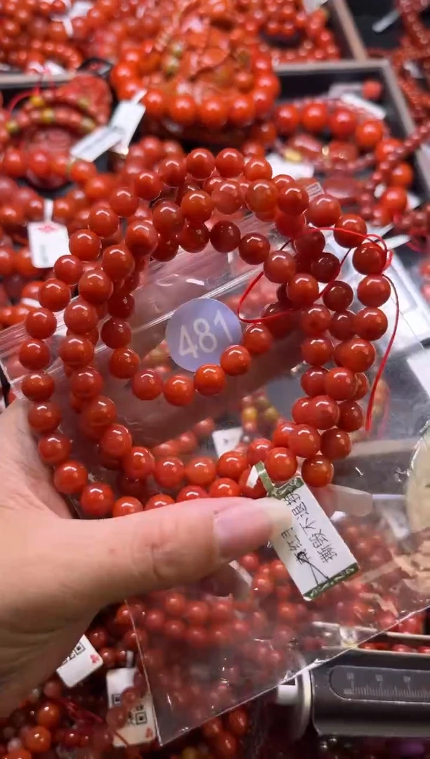 南红玛瑙未镶嵌珠宝奇石481-8