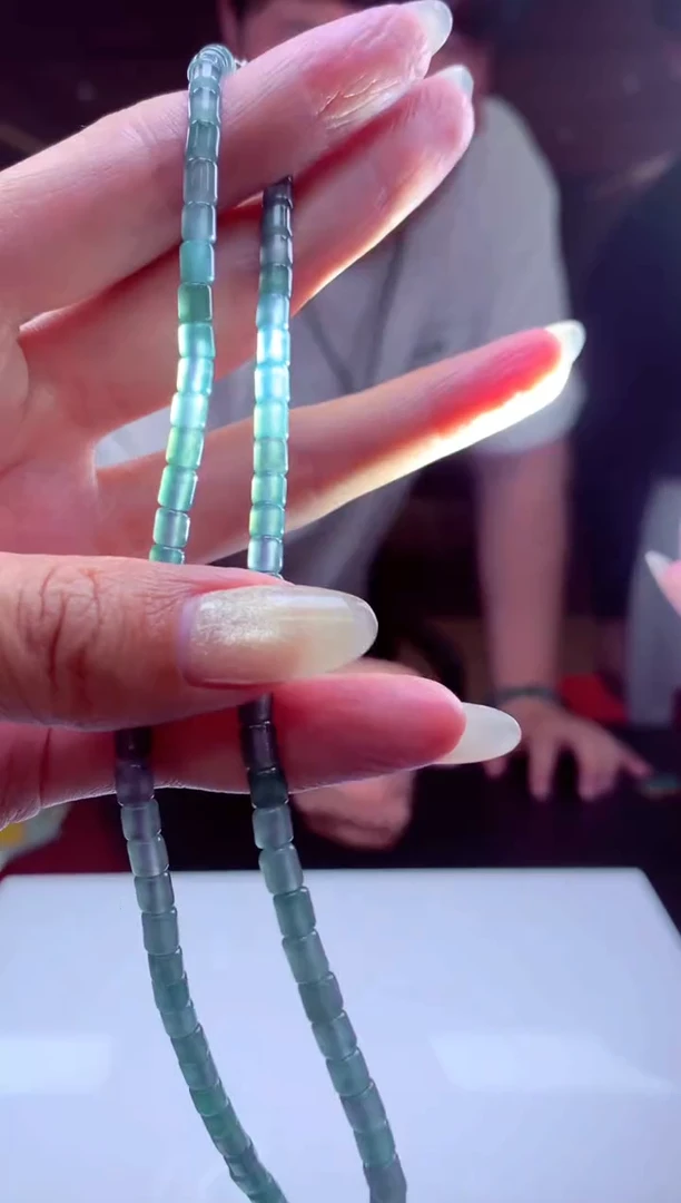 【闪购商品】定制翡翠未镶嵌挂件发货（拍一发一）