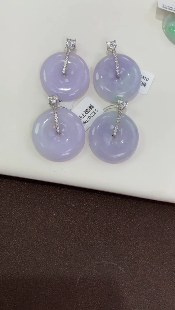 翡翠银S925镶嵌吊坠(赠链)天然缅甸a货淡紫大扣多样性发其一